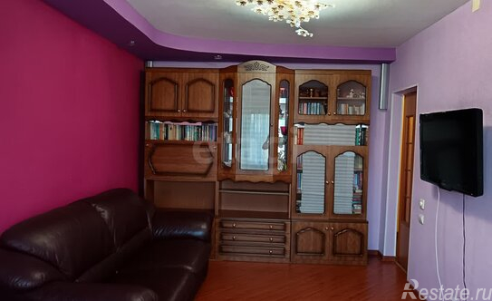 Продажа 3-комн квартиры на вторичном рынке Кириши г, Героев пр-кт,  д. 24