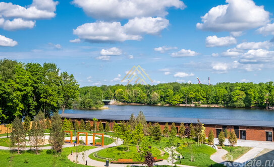 Продажа 3-комн квартиры на вторичном рынке Петровский пр-кт,  д. 11 к2