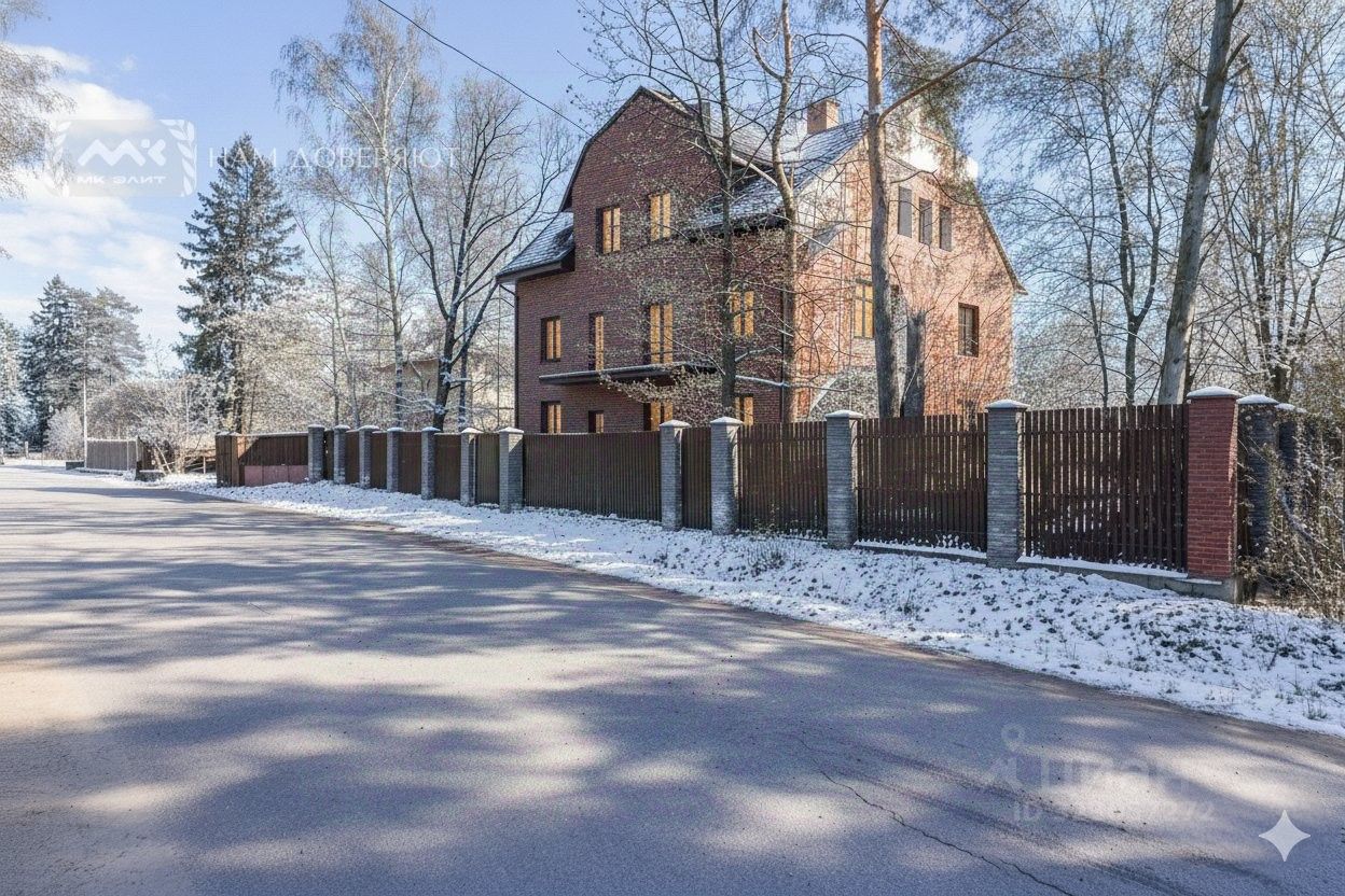 Продажа дома пос. Лисий Нос, Раздельный проспект, 13