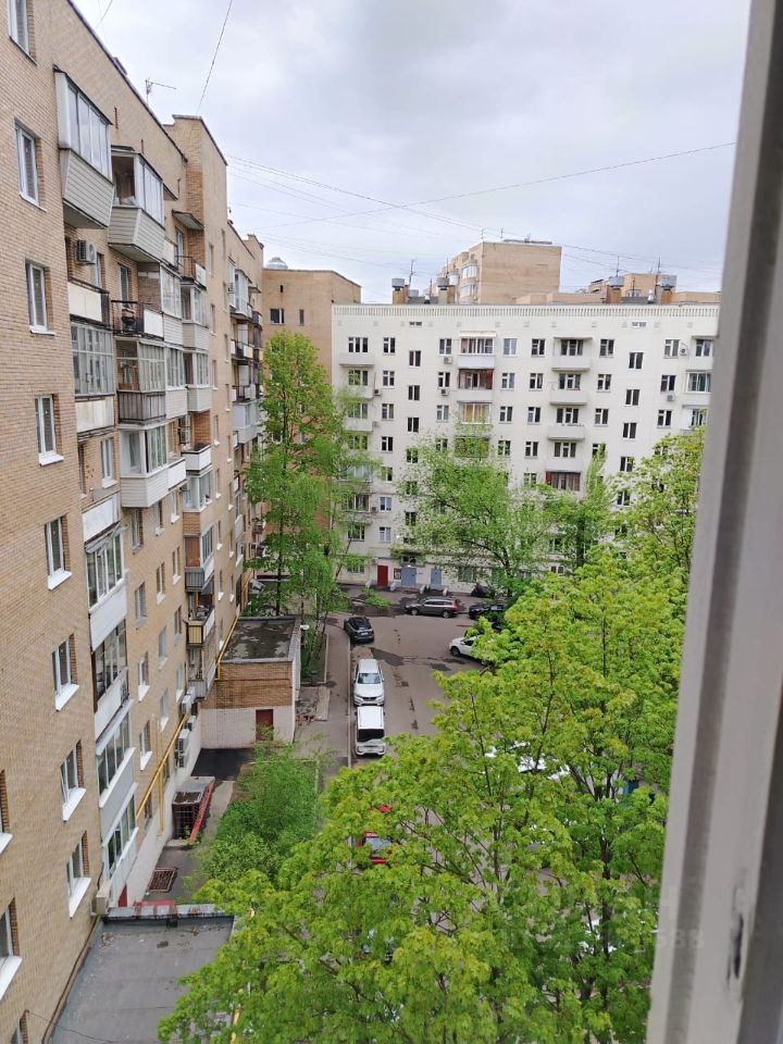 Продажа 2-комн квартиры на вторичном рынке Большой Кондратьевский переулок, 4К2