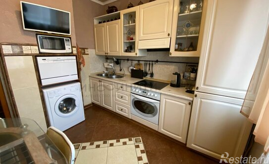 Продажа 4-комн квартиры на вторичном рынке ул Южнобутовская,  д. 121