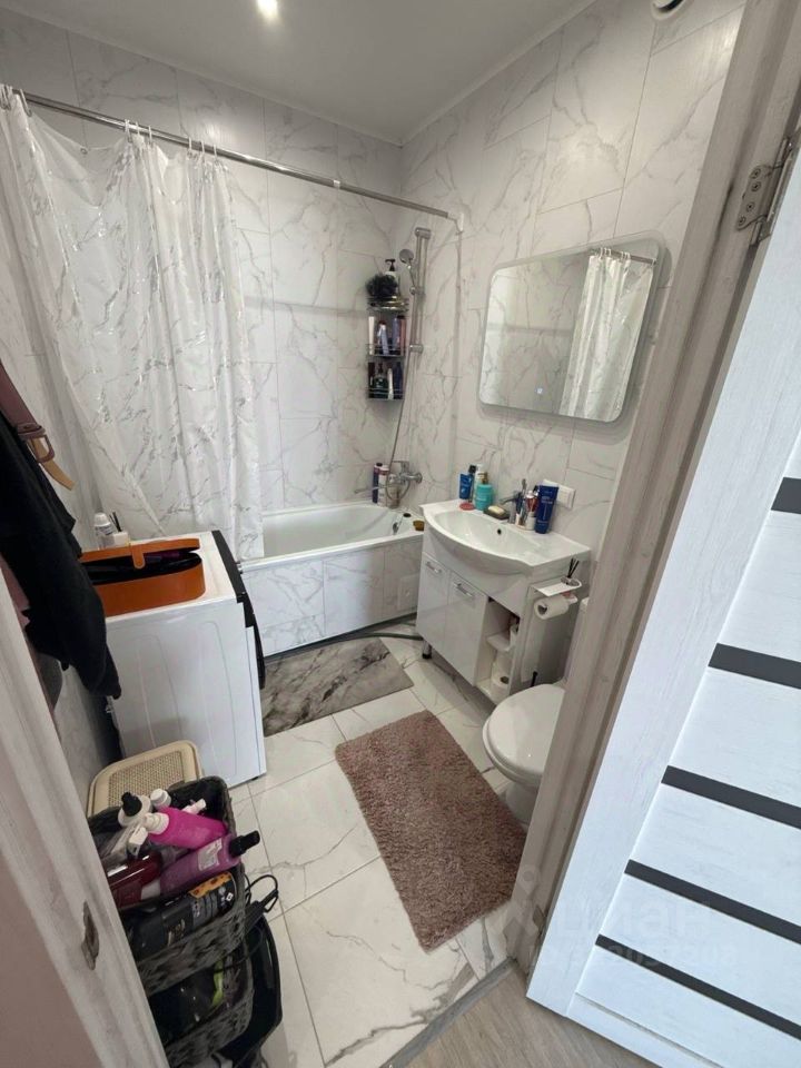 Продажа 3-комн квартиры на вторичном рынке улица Харлампиева, 50к1