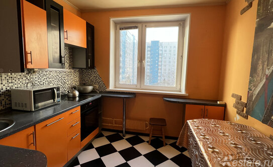 Продажа 3-комн квартиры на вторичном рынке Королев г, Космонавтов пр-кт,  д. 26