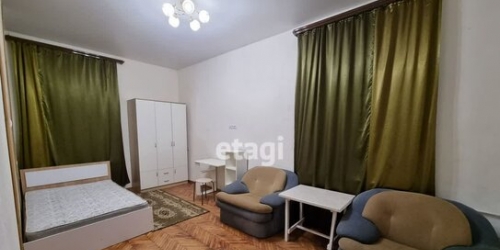 3-комн квартира улица Варвары Петровой,  д. 8