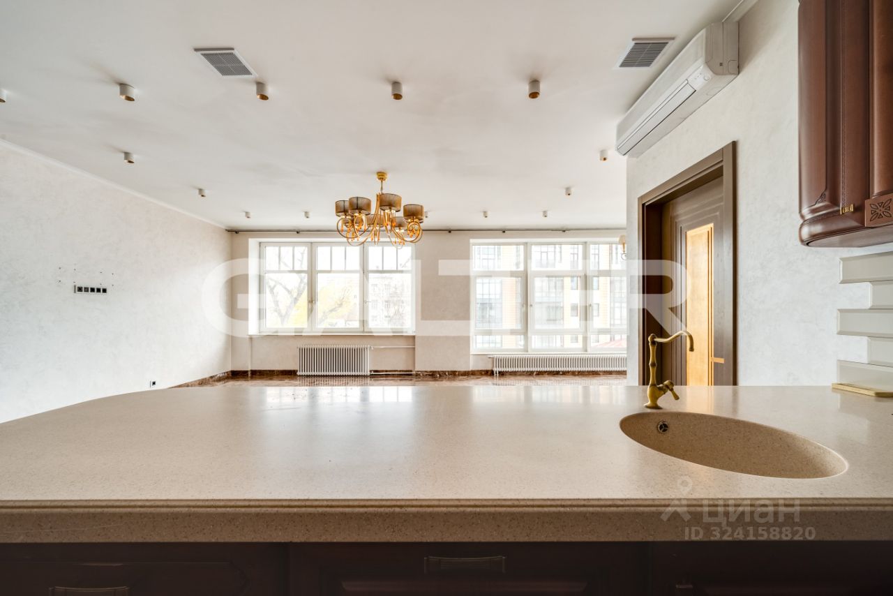 Продажа 6-комн квартиры на вторичном рынке Филипповский переулок, 8С1