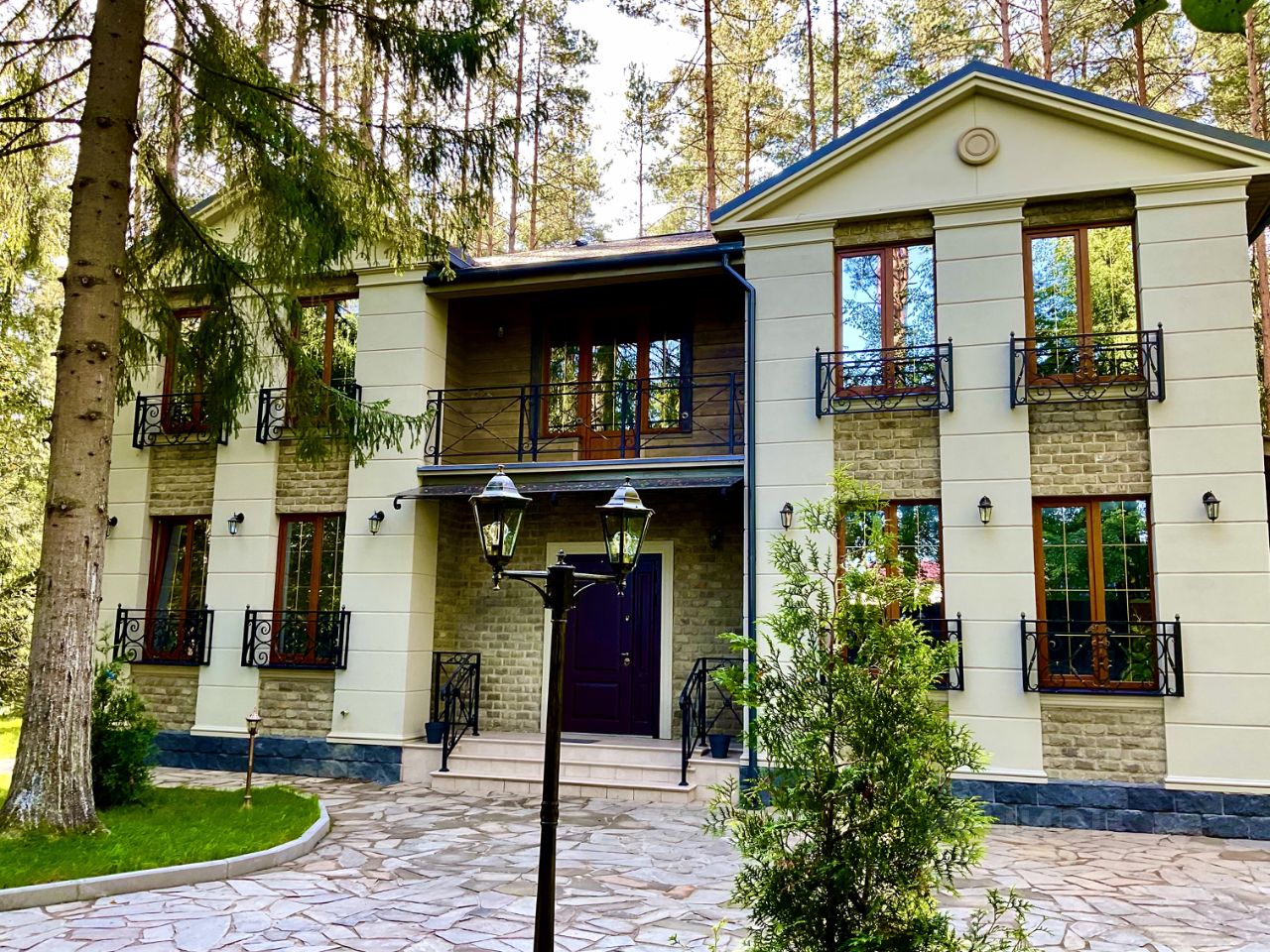 Продажа дома пос. Ленинское, улица Комаровская