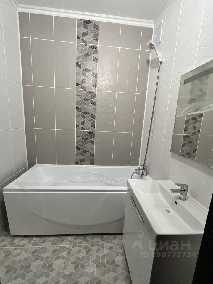 Аренда 2-комн квартиры на вторичном рынке пос. Бугры, улица Шекспира, 1к2