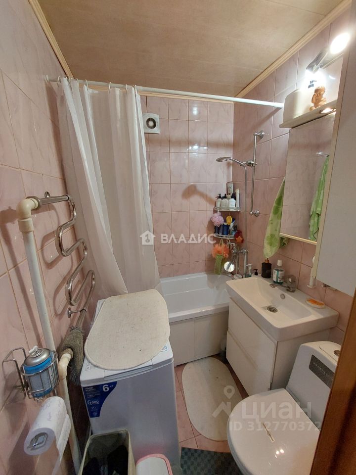 Продажа 3-комн квартиры на вторичном рынке Лопатинский мкр, улица Андреса,  д. 9