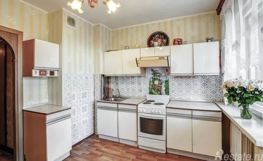 Продажа 1-комн квартиры на вторичном рынке проспект Авиаконструкторов,  д. 11 к1