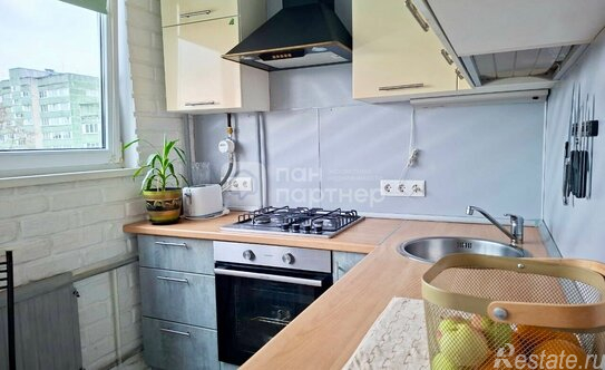 Продажа 2-комн квартиры на вторичном рынке Будапештская ул,  д. 88,  к. 1