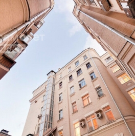 Продажа 4-комн квартиры на вторичном рынке Никитский бульвар,  д. 12