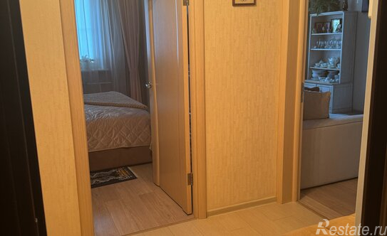 Продажа 2-комн квартиры на вторичном рынке Болотниковская улица,  д. 33 к2