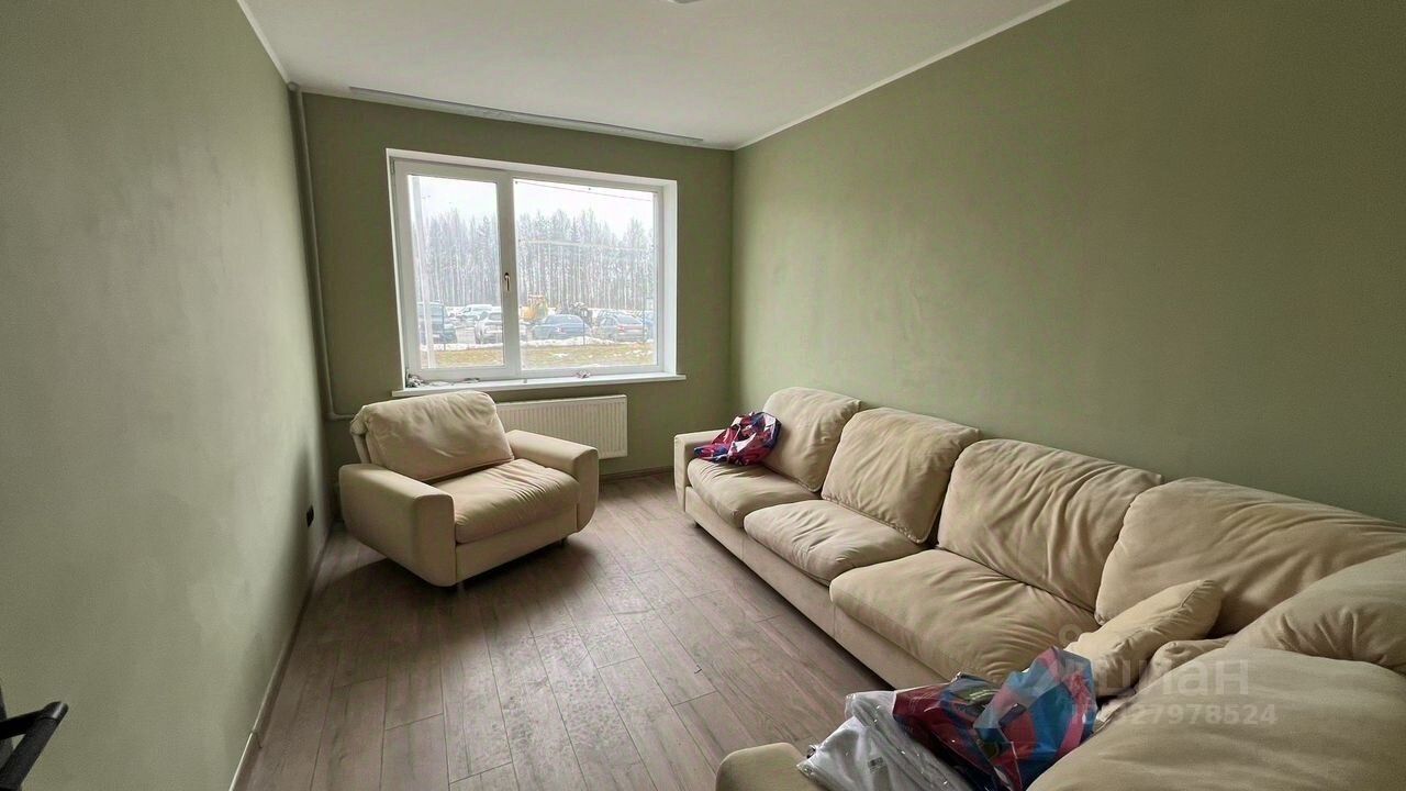 Продажа 2-комн квартиры на вторичном рынке д. Скотное, улица Рождественская, 1к3