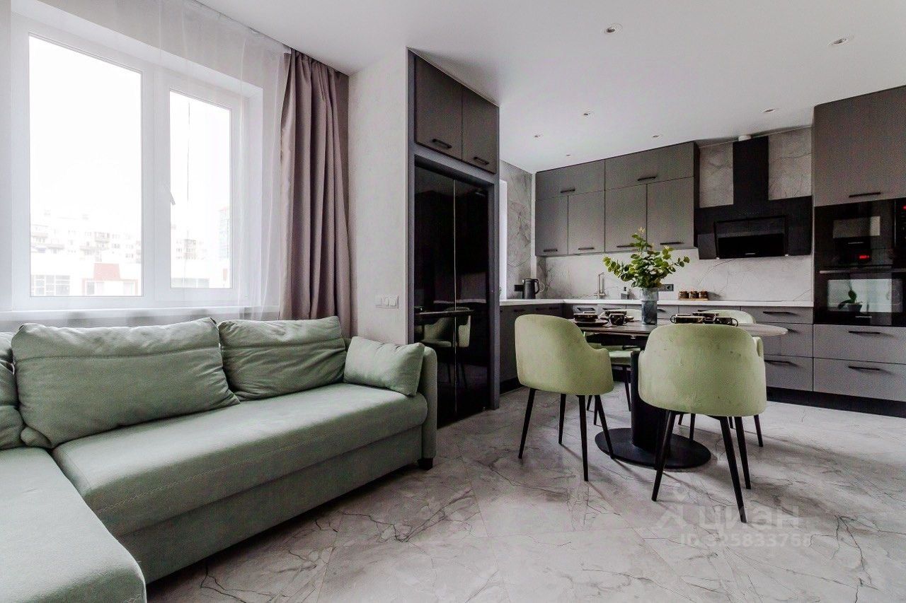 Продажа 4-комн квартиры на вторичном рынке Шлиссельбургский проспект, 14К1