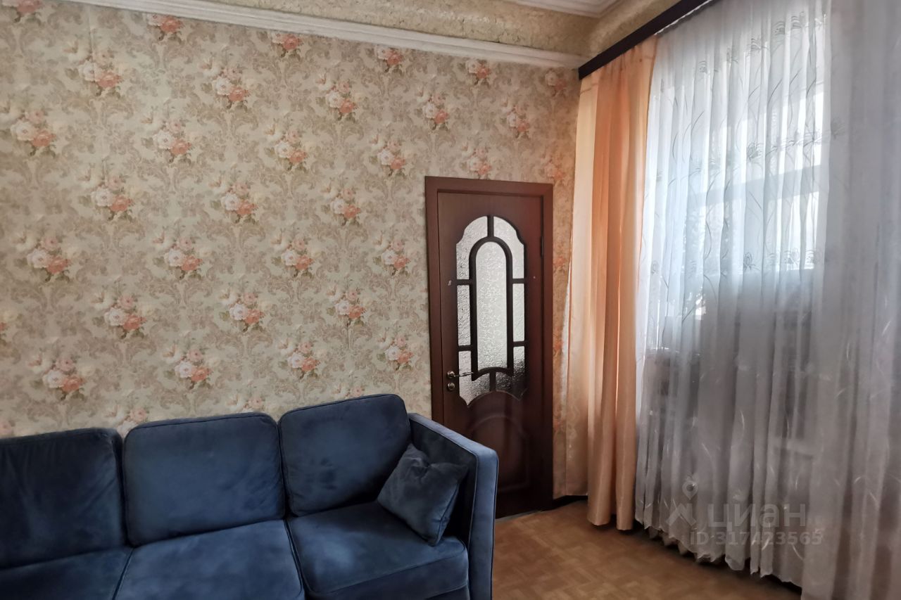 Продажа 3-комн квартиры на вторичном рынке Нарвский проспект, 27