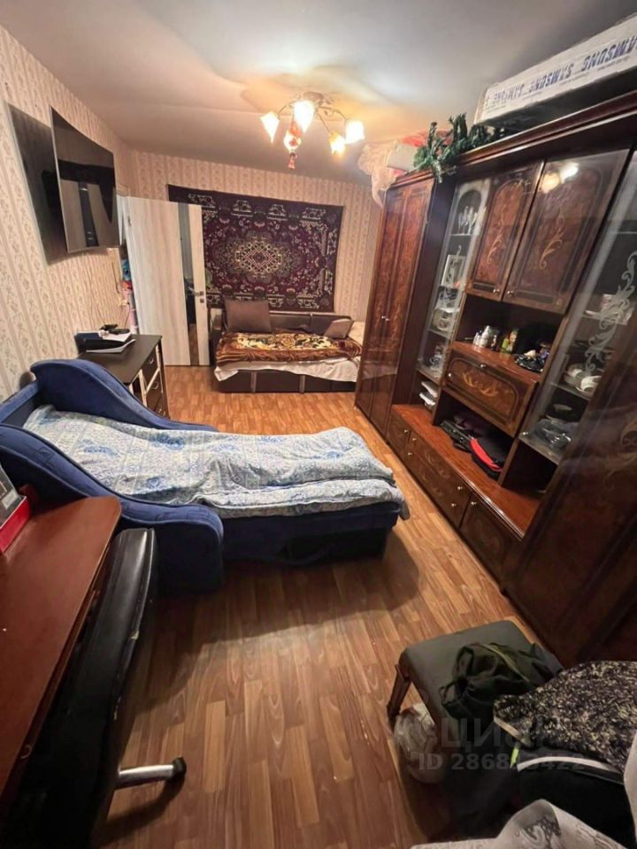 Продажа 3-комн квартиры на вторичном рынке Тельмана, улица Октябрьская, 2