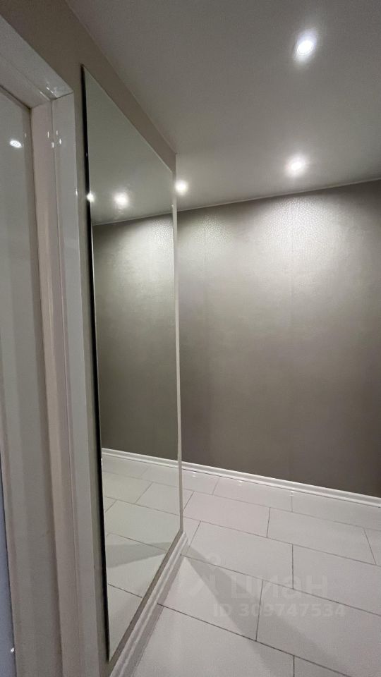 Продажа 1-комн квартиры на вторичном рынке Славянский бульвар, 1