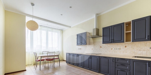 2-комн квартира улица Маршала Бирюзова,  д. 31