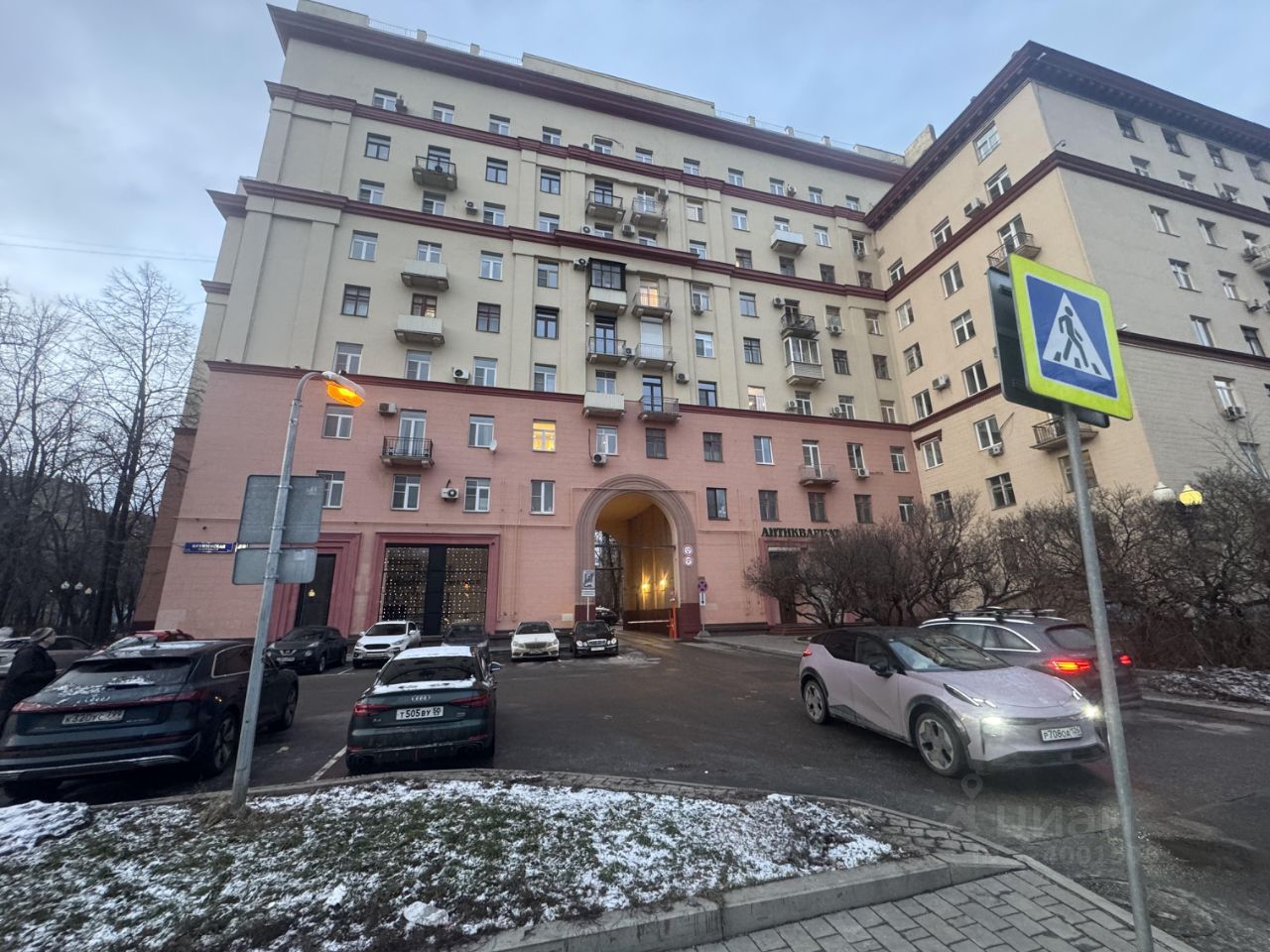 Продажа 2-комн квартиры на вторичном рынке Фрунзенская набережная, 48