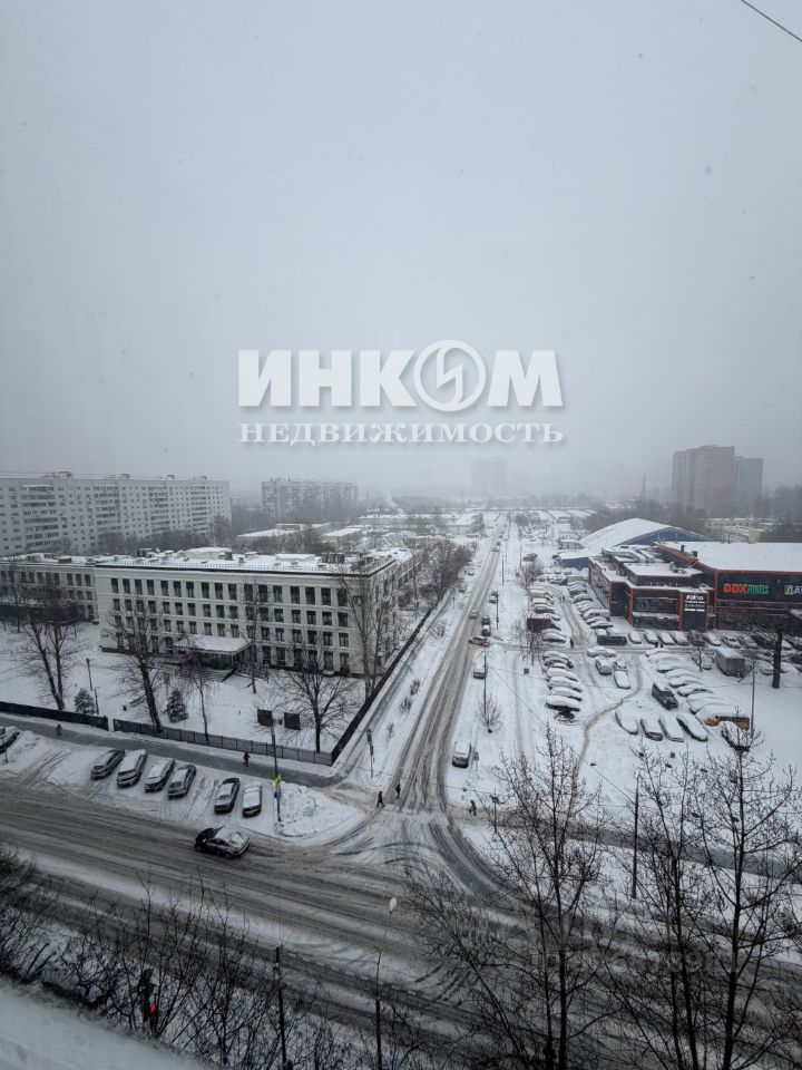 Продажа 3-комн квартиры на вторичном рынке улица Молостовых, 10К1