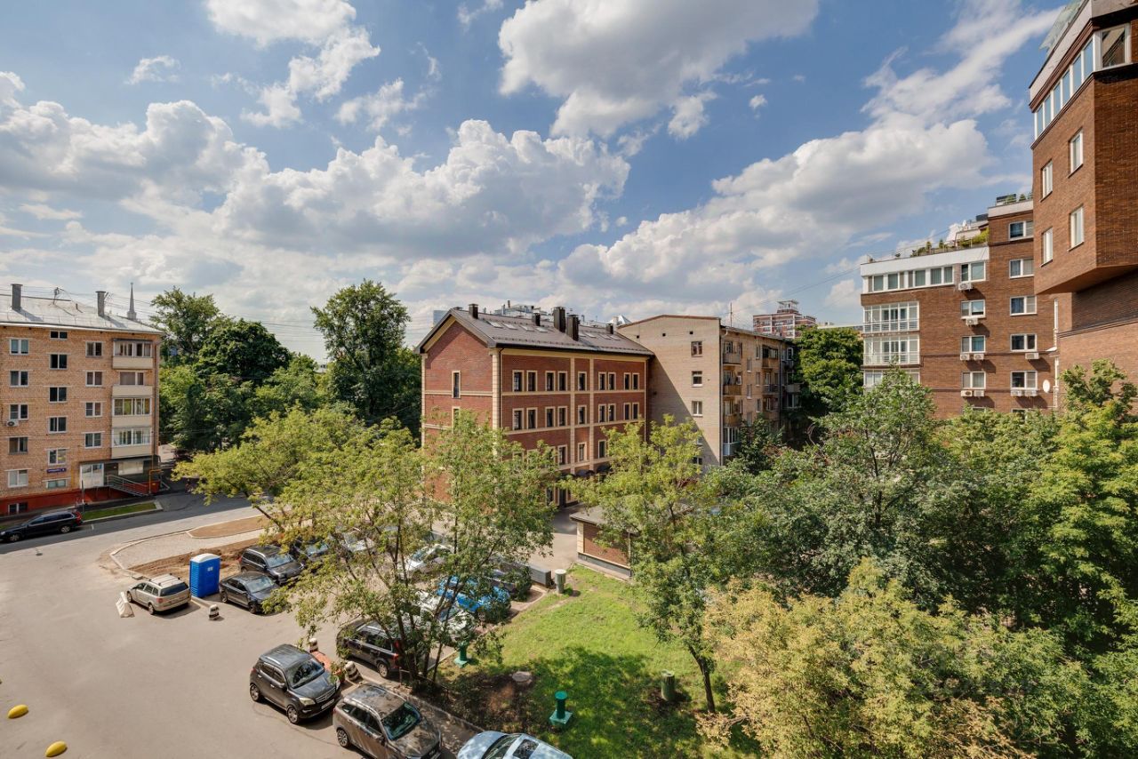 Продажа 3-комн квартиры на вторичном рынке Дружинниковская улица, 15