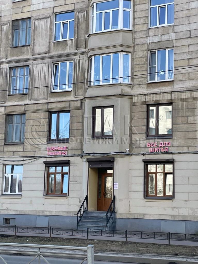 Аренда торгового помещения Бассейная,  д. 37
