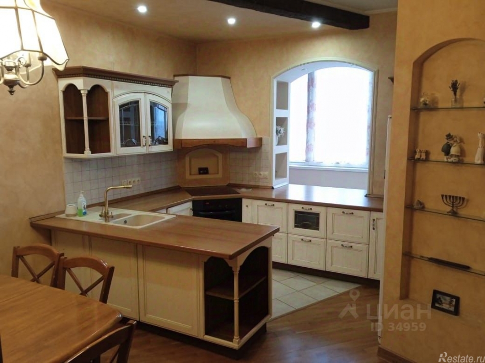 Аренда 4-комн квартиры на вторичном рынке Вересаева ул,  д. 13