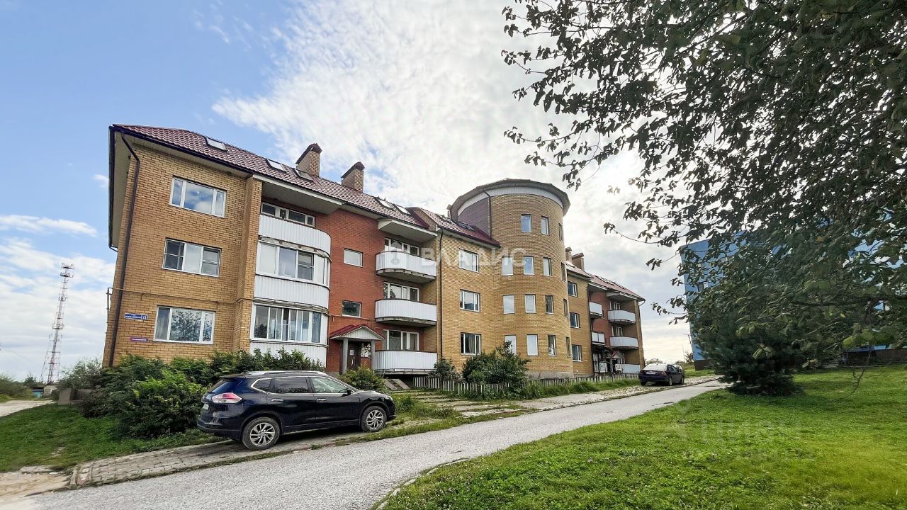 Продажа 3-комн квартиры на вторичном рынке с. Акатьево, улица Юбилейная, 21