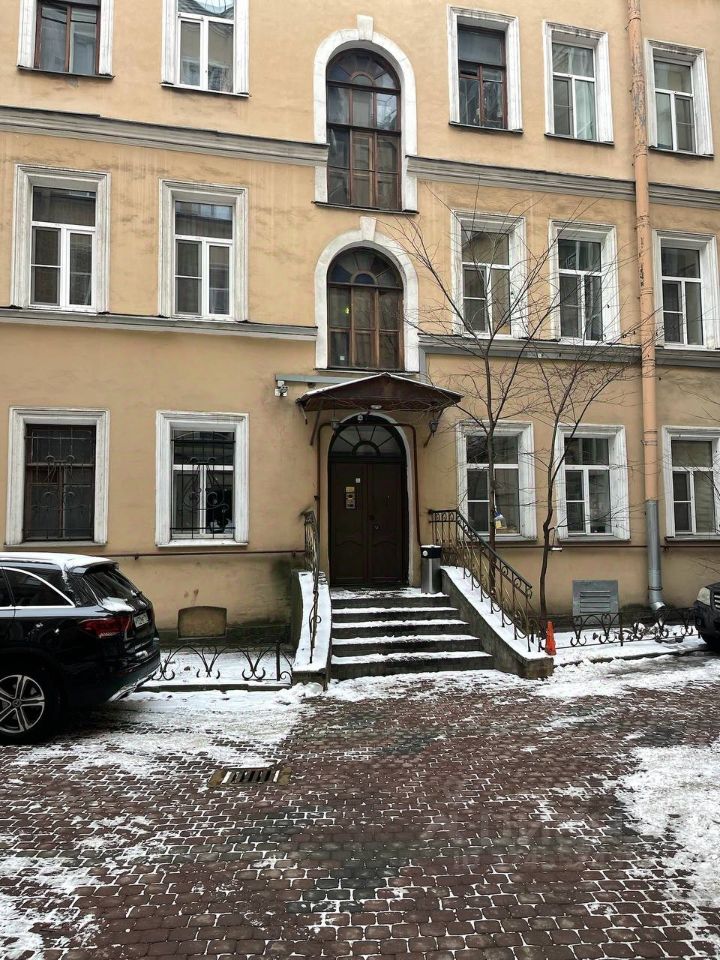 Продажа 4-комн квартиры на вторичном рынке проспект Большой Петроградской стороны, 4