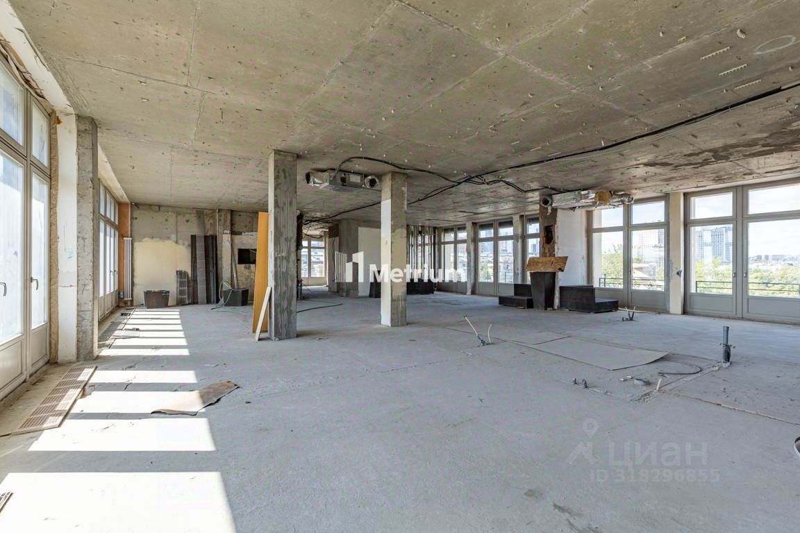 Продажа 6-комн квартиры на вторичном рынке Большой Левшинский переулок, 11