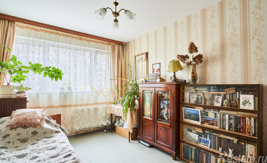 Продажа 2-комн квартиры на вторичном рынке Парашютная ул,  д. 12