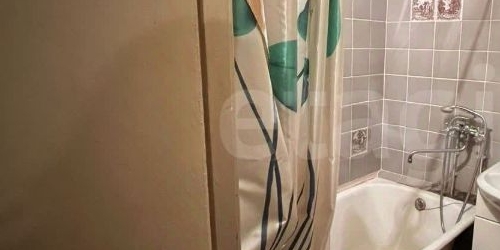 2-комн квартира улица Нахимова, 8к3