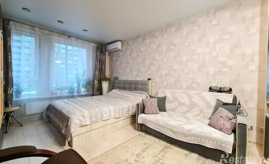 Продажа 4-комн квартиры на вторичном рынке Мосфильмовская улица,  д. 8