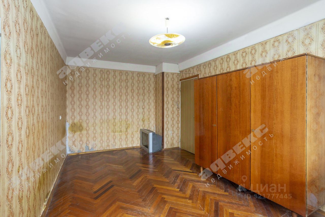 Продажа 1-комн квартиры на вторичном рынке проспект Ветеранов, 92