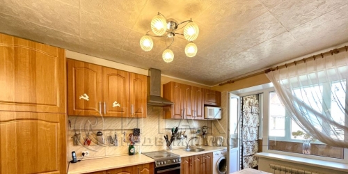 3-комн квартира Ударников,  д. 36