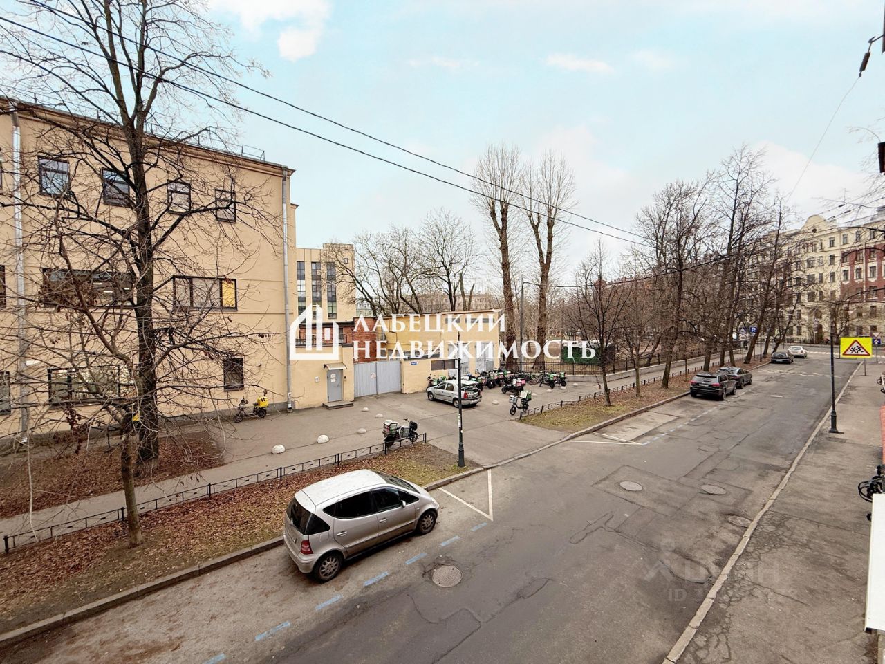 Продажа 2-комн квартиры на вторичном рынке Матвеевский переулок, 2в