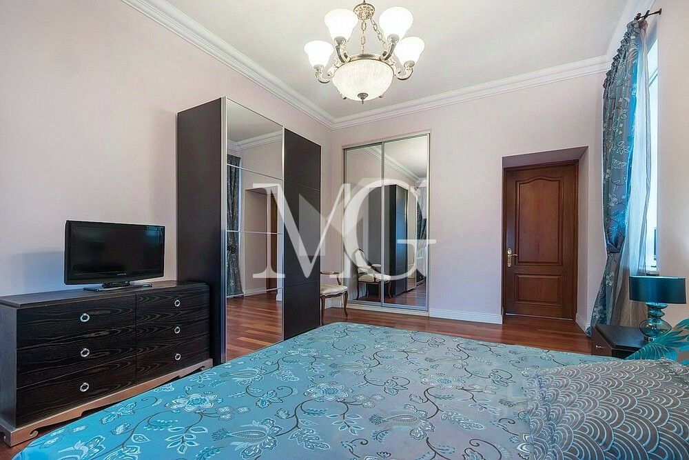 Продажа 4-комн квартиры на вторичном рынке улица Покровка, 42С6