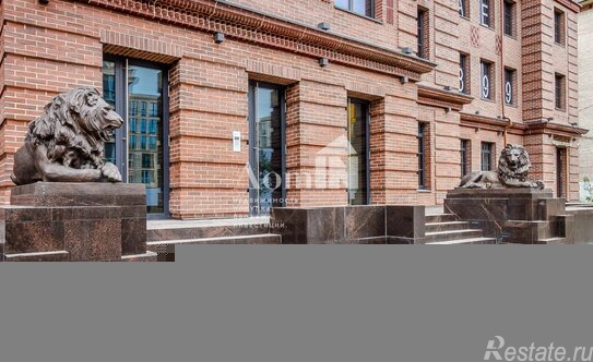 Продажа 4-комн квартиры на вторичном рынке 12-я линия,  д. 50