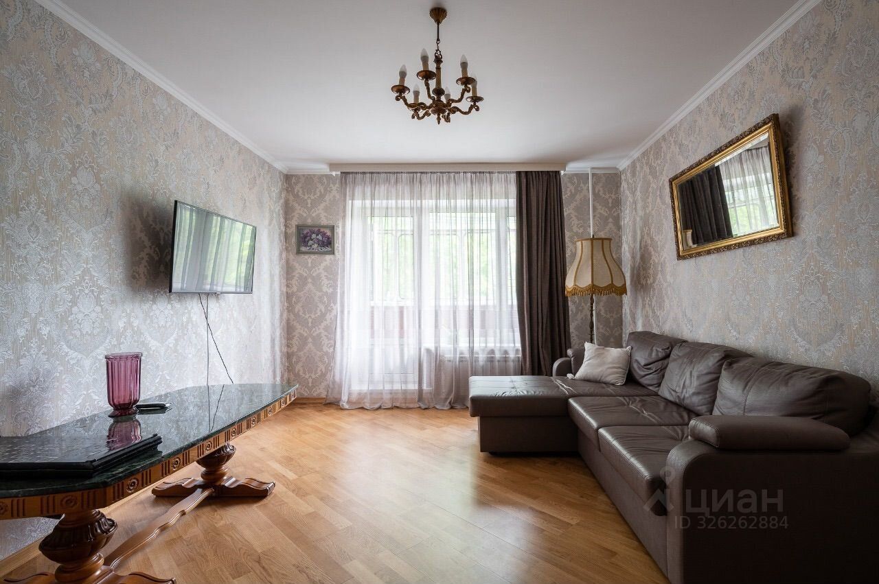 Продажа 2-комн квартиры на вторичном рынке пос. Поведники, 9