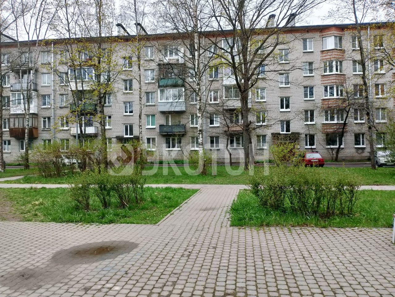 Продажа 2-комн квартиры на вторичном рынке Петергоф, Озерковая улица, 55к2