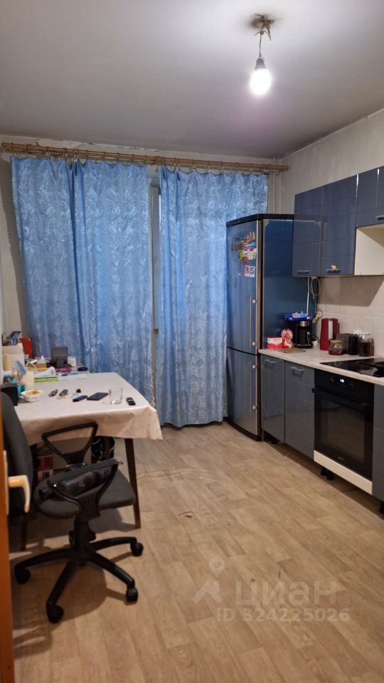 Продажа 2-комн квартиры на вторичном рынке Изюмская улица, 47к3