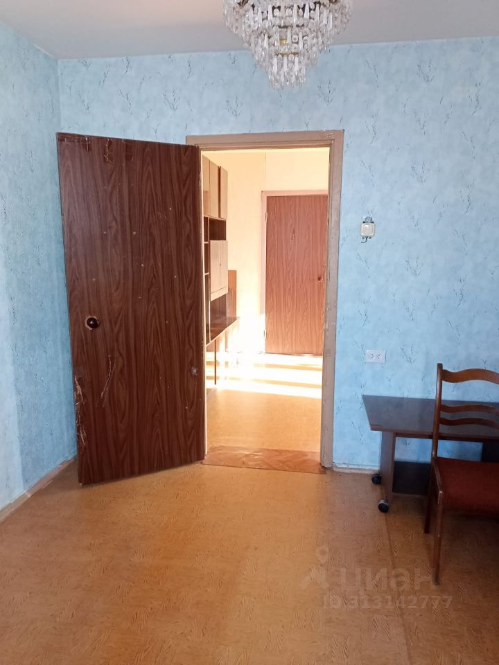 Продажа 4-комн квартиры на вторичном рынке Шоссейная улица, 2к2