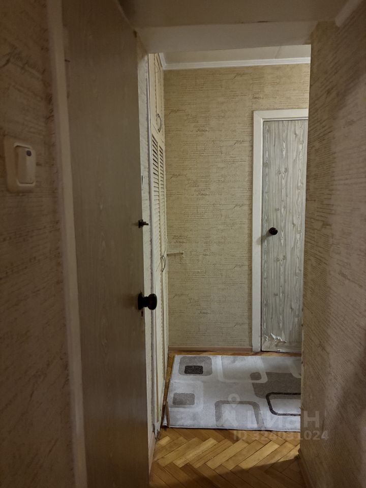 Продажа 2-комн квартиры на вторичном рынке Нахимовский проспект, 22