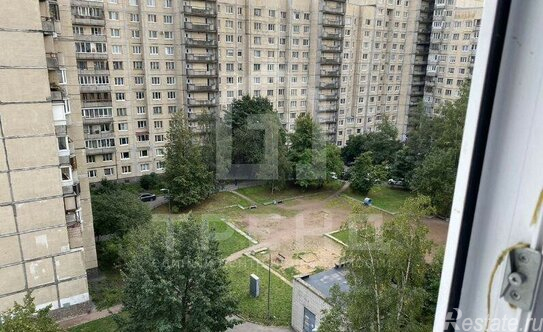 Продажа 3-комн квартиры на вторичном рынке Бухарестская ул,  д. 122 к1