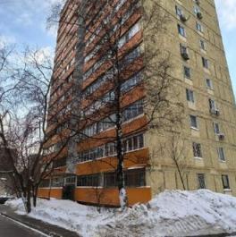 Продажа 2-комн квартиры на вторичном рынке Верхняя улица,  д. 18