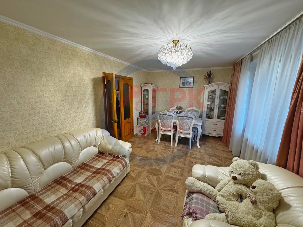 Продажа 3-комн квартиры на вторичном рынке Радужная улица, 5К1