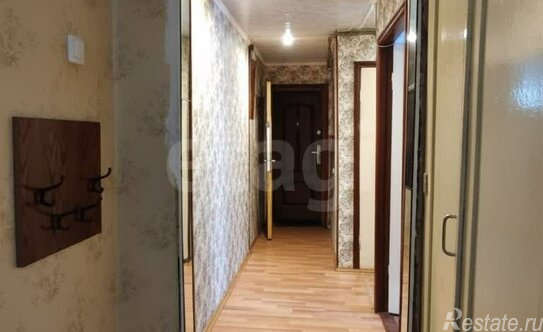 Продажа 3-комн квартиры на вторичном рынке Киришский район, улица Строителей,  д. 26