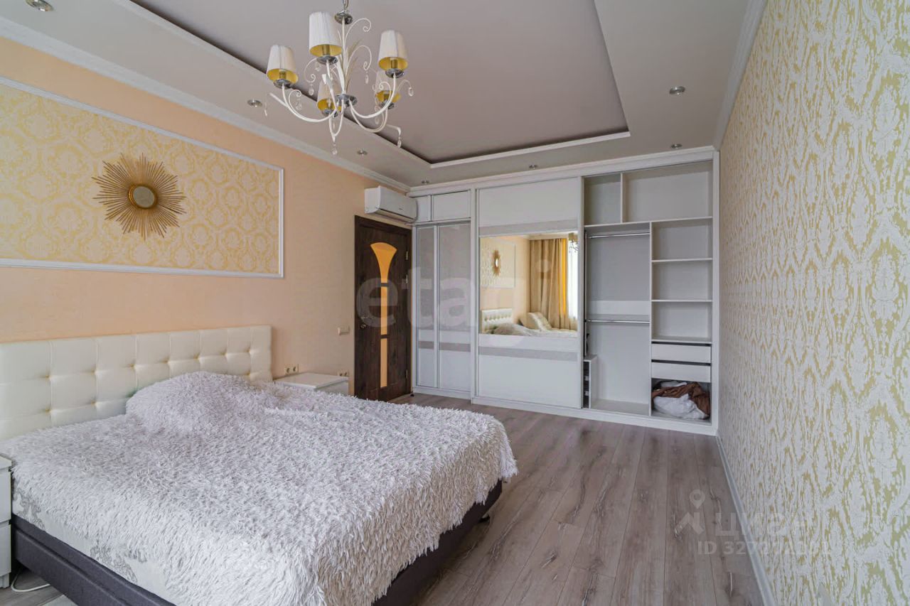 Продажа 2-комн квартиры на вторичном рынке улица Адмирала Трибуца,  д. 10