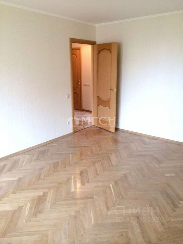 Продажа 2-комн квартиры на вторичном рынке проезд Соломенной Сторожки, 3А