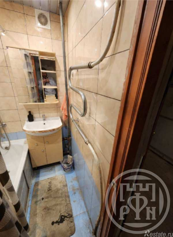 Продажа 2-комн квартиры на вторичном рынке Колпино г, Октябрьская ул,  д. 57